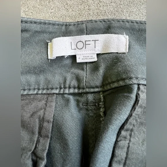 LOFT Bermuda Shorts - Picture 2 of 4